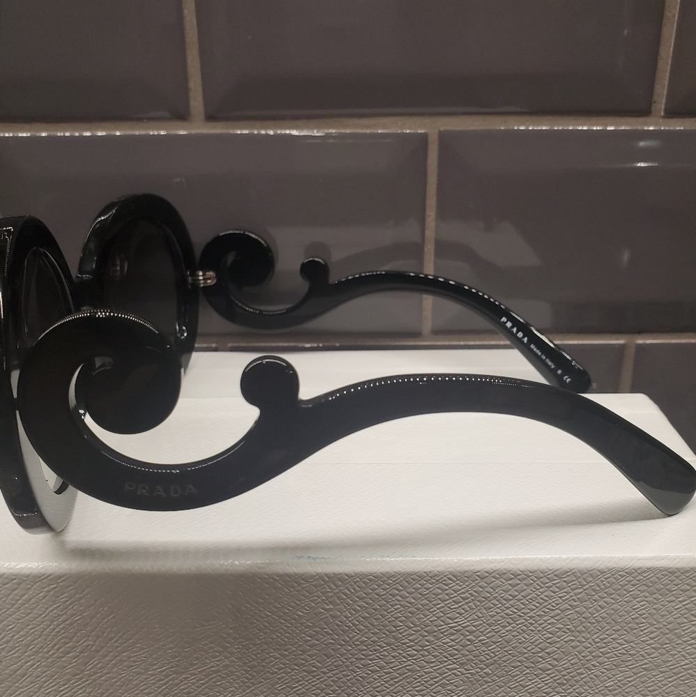 (SOLD)  Prada Baroque Sunglasses(Authentic & New) - Picture 4 of 10